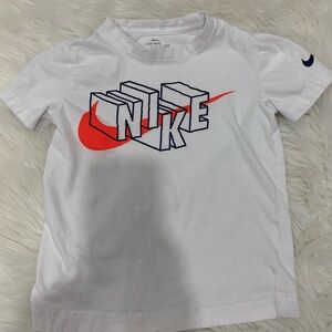 Kids‎ Nike Short Sleeve Tee size S (400)